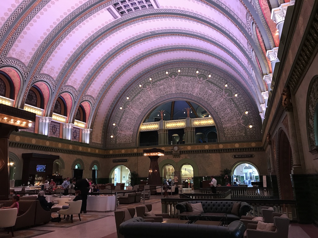 Luxury Train Ride To St. Louis Union Station Hotel